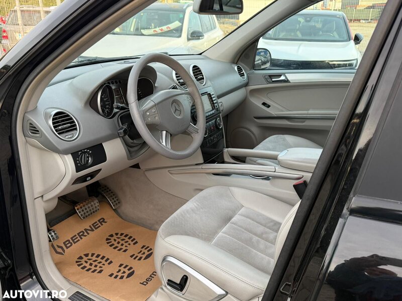 Mercedes-Benz ML 320