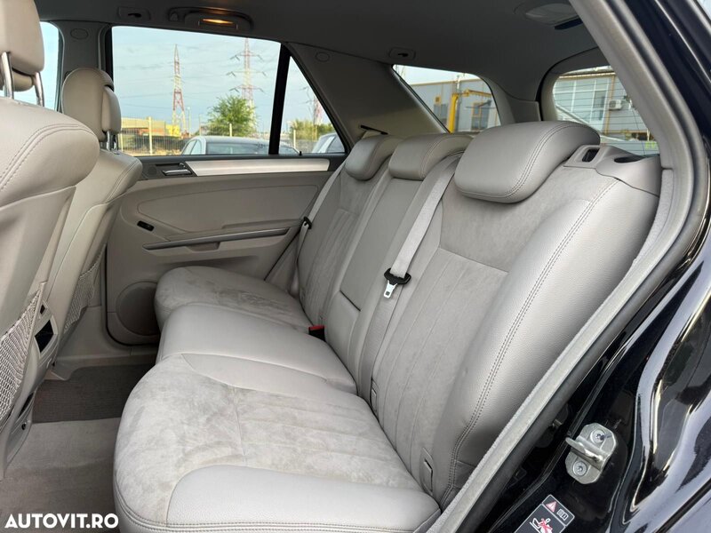 Mercedes-Benz ML 320